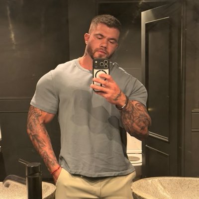 SvenBuilder2's tweet photo. #NuevaFotoDePerfil https://t.co/U3RZgXSHN2