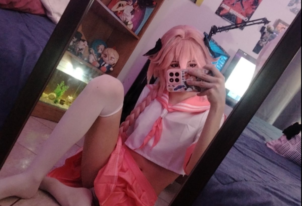 KiitSamy's tweet photo. Ya empezó octubre saquen cositas que den miedo u.u https://t.co/n0z2xSvJu9