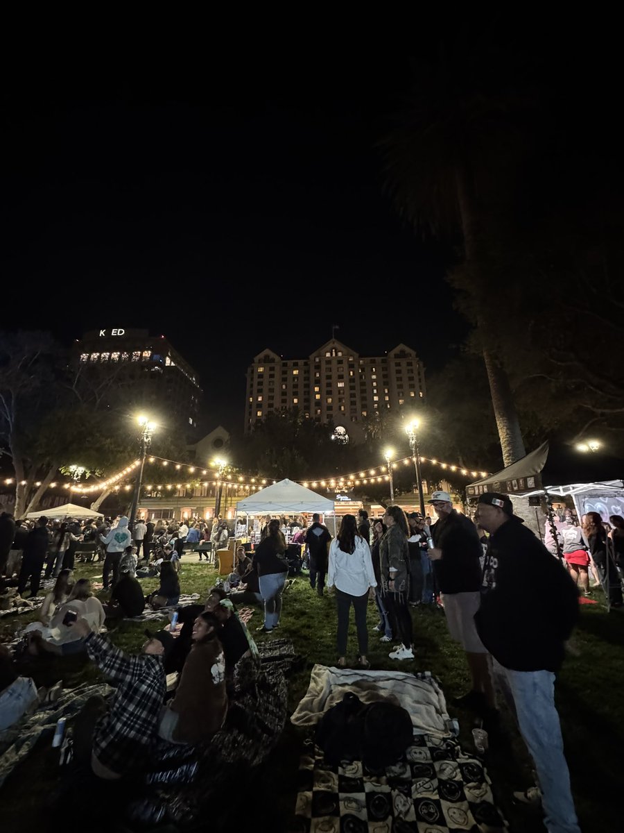 jonmeyersca's tweet photo. Late post, but concert in the park San Jose with @commonkings was great. https://t.co/EXjt49WXpk