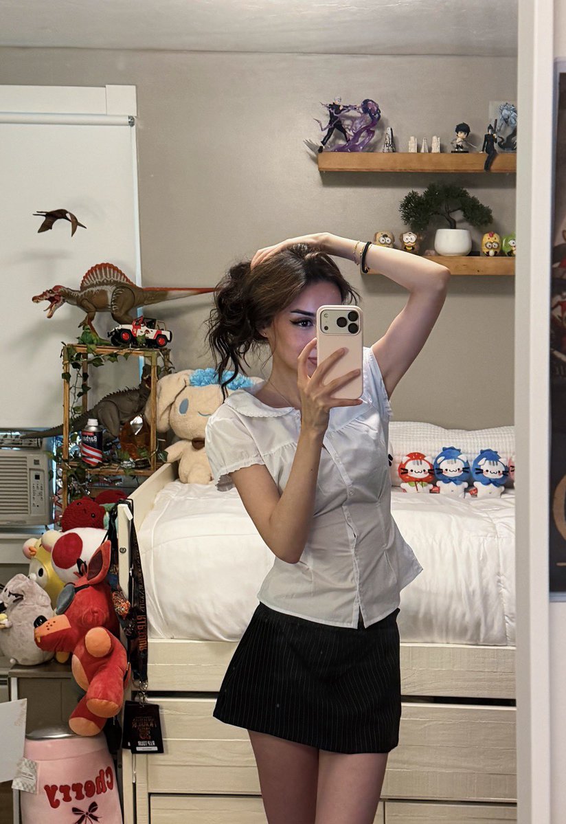 cheribbii's tweet photo. hi we’re back to streaming after fun trip :) https://t.co/OdkVWkaCCj