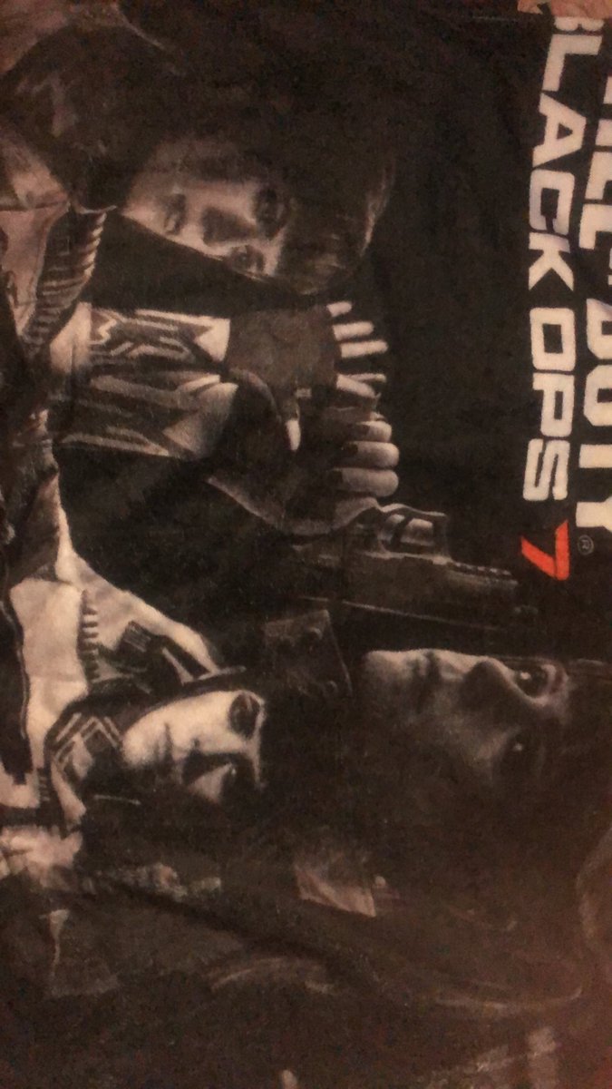 KagansSidePiece's tweet photo. Kagan blanket (its really small) https://t.co/lrA7yN3laJ