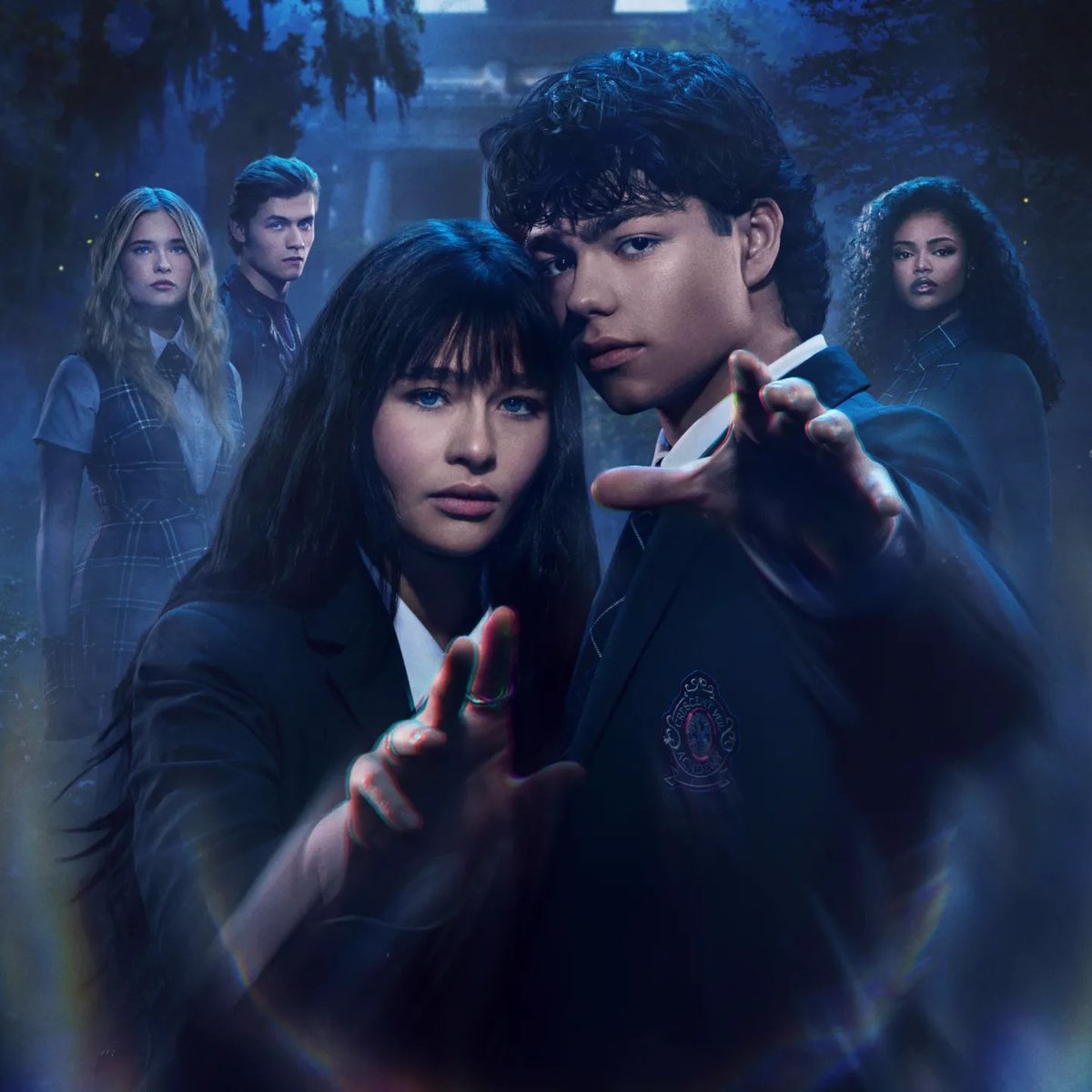 forumbunklr's tweet photo. Mirando no público no TikTok? "Coven Academy", nova série do Disney+, choca por ter episódios com duração média de apenas 15 minutos. https://t.co/avzVxWKLV5