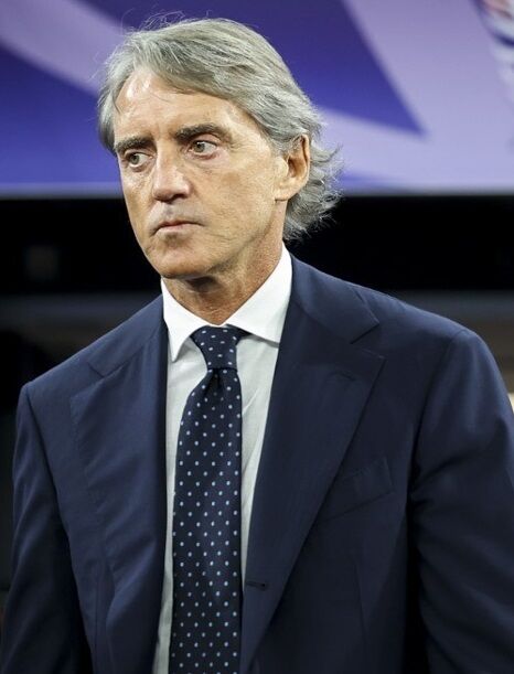 5944bs's tweet photo. 🚨 منتخب إيطاليا 🇮🇹 أمام فرنسا :

— صنع 1.46 هدف متوقع
— سدد 14 تسديدة
— 10 تسديدات من داخل المنطقة
— قام بـ 20 تشتيت للكرة
— قام حارسه بـ 7 تصديات
— استقبل 18 تسديدة https://t.co/B7HmSPohsm