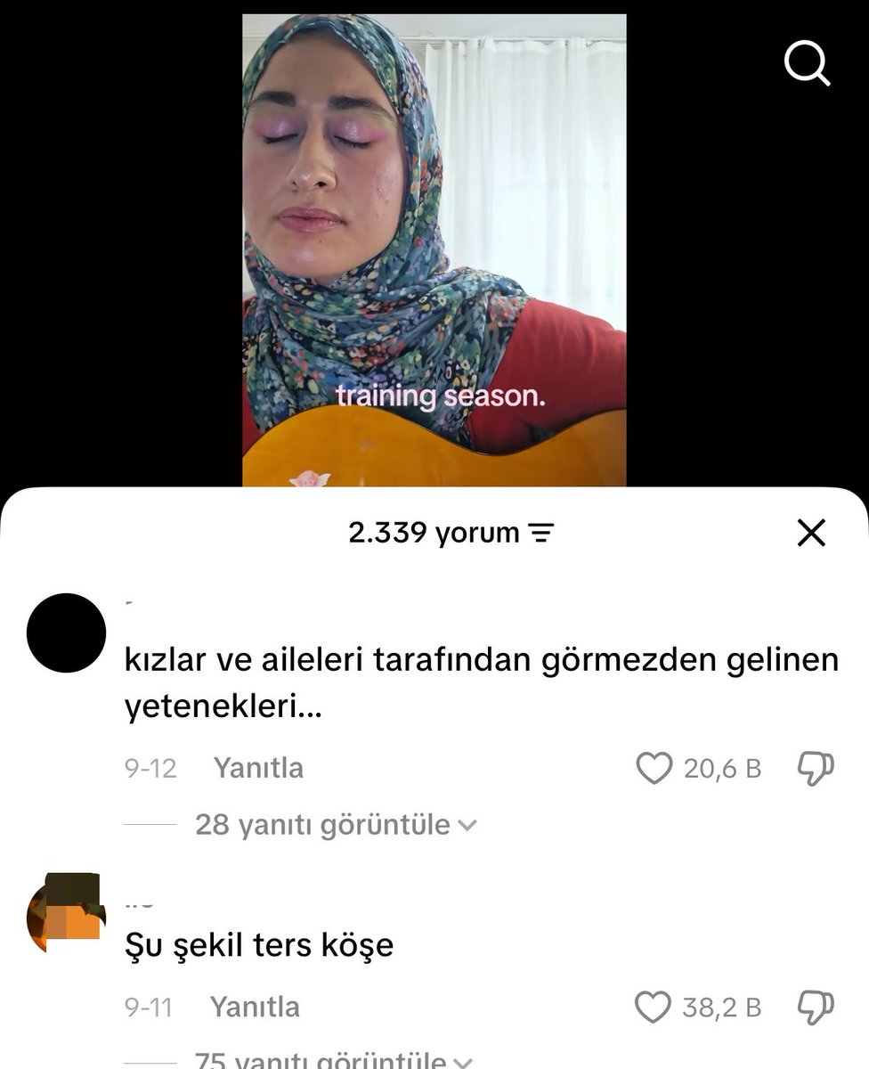 cindssm's tweet photo. Ne zaman yetenekli tesettürlü bir kız icerik paylassa “ters köşe” yorumları ya da aileleri tarafından baskılandıklarına dair yorumlardan bıktım mkk bıktımm ya https://t.co/LfnUUYMOmD