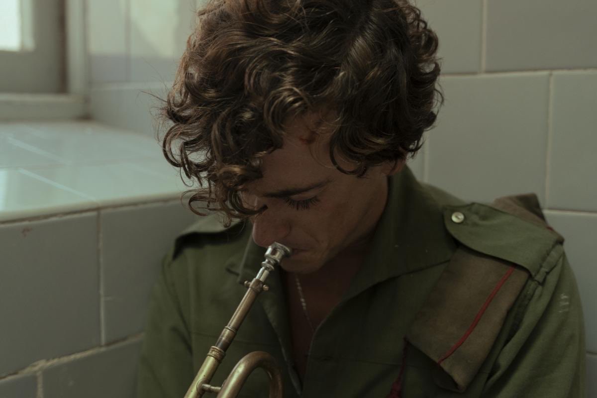 javiqm94's tweet photo. Notas actuales en @Filmaffinity de las últimas películas que han ganado el Oscar a mejor película:

2025: Una batalla tras otra (6,9)
2024: Anora (6,8)
2023: Oppenheimer (7,4)
2022: Todo a la vez en todas partes (6,4)
2021: CODA (6,6)
2020: Nomadland (6,7)
2019: Parásitos (7,9)
2018: Green Book (7,6)
2017: la forma del agua (6,4)
2016: Moonlight (6,8)

Actualmente, #LaBolaNegra tiene un 8,1.

¿Y si sí? 🤔