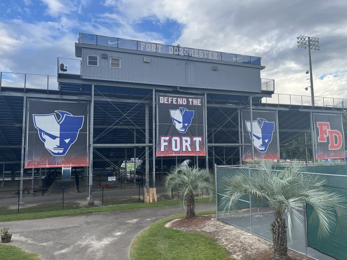 just_OL_coach's tweet photo. Got some additions to the stadium this week!!! Thanks @alpha_CLT for getting these designed and up! #BattleasOne https://t.co/lijpawxfSW
