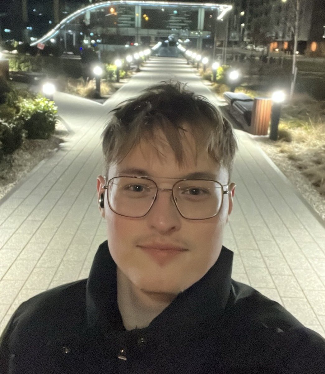 FastRevLab's tweet photo. Day 13

Thank you for yesterday. 78 followers and 70 likes. I still don’t get it 

Coded all day. Only now I went for a walk to reset my head.

Do you also disappear for hours and forget about food, water, everything? 🙈 https://t.co/MwczHpdimU