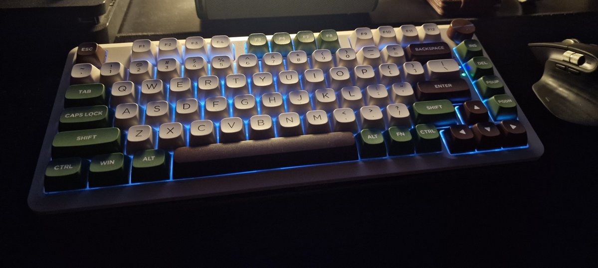 Exo2Dev's tweet photo. Say helloo ! https://t.co/9y1LF8HV08