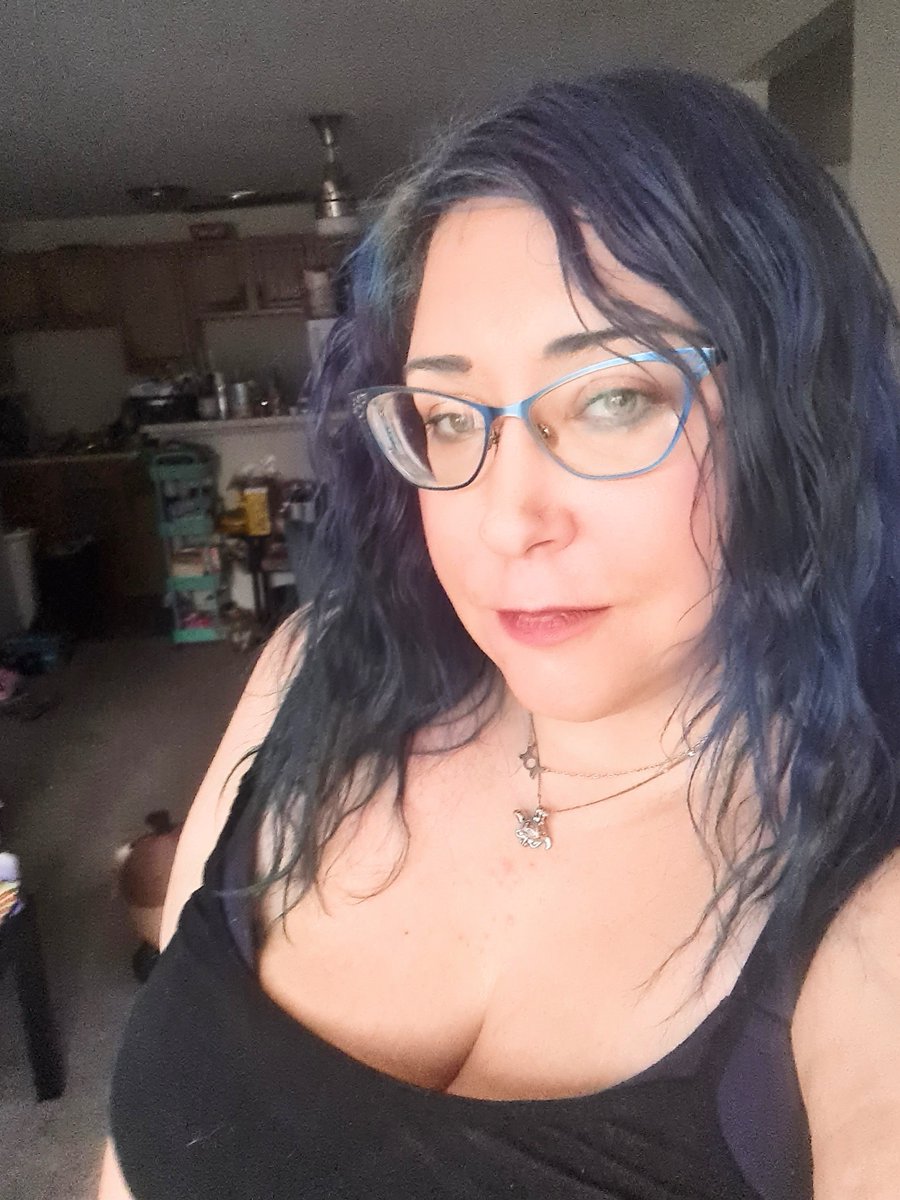 WensdaiAmbrose's tweet photo. Have an amazing Friday!
#Friday #October #selfies #happyfriday https://t.co/DzKQ7HGwlt