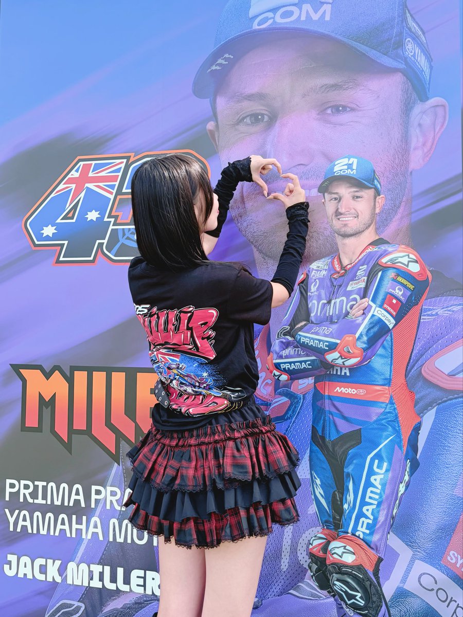 kusunokichan_'s tweet photo. #MotoGP 
#JapaneseGP 1日目💜

一日楽しみ尽くしてました！
イベント広場やパドックで皆さんと交流できてフレンズたくさん増えて嬉しかったです☺️

今日も楽しみましょ〜！✊🏻 https://t.co/ZsTm5PDmcj
