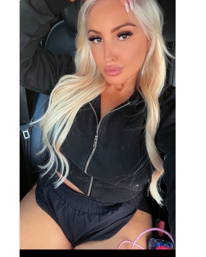 uronlyfallon's tweet photo. just leaving this here… 💕 who’s stopping to say hi? 👀

#FridayFeeling #GoodVibes #FYP #Explore #trending #sellingcontent https://t.co/3iU5H10ovW