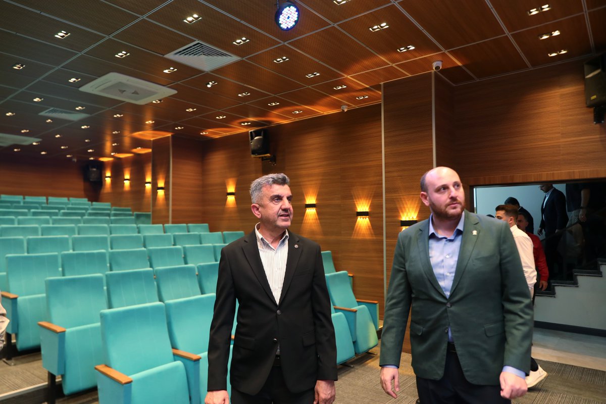 abuyukgumus's tweet photo. Genel Başkanımız ve Cumhurbaşkanımız Sayın @RTErdogan’ın teşrifleriyle gerçekleştireceğimiz programlar öncesinde alanları ziyaret ederek hazırlıkları yerinde inceledik.

Şanlıurfa hazır, Cumhurbaşkanımızı bekliyor 🇹🇷 https://t.co/7dtiaqbuaG