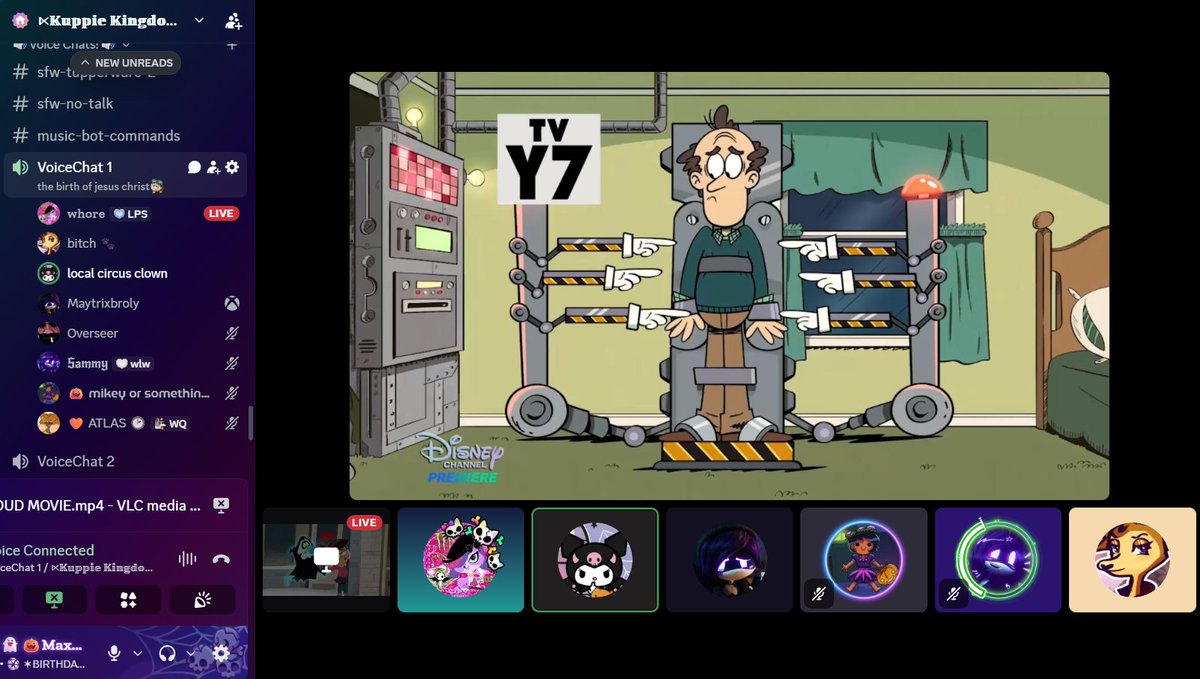 XxM4XL3KUPP13xX's tweet photo. making my friends watch the loud house movie https://t.co/SEotGYAmxw