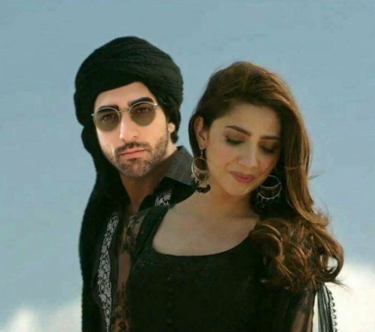Mrskhan804's tweet photo. Zalim with zalima..
@TheMahiraKhan 
@nameernkhan https://t.co/yq0X2I98hx