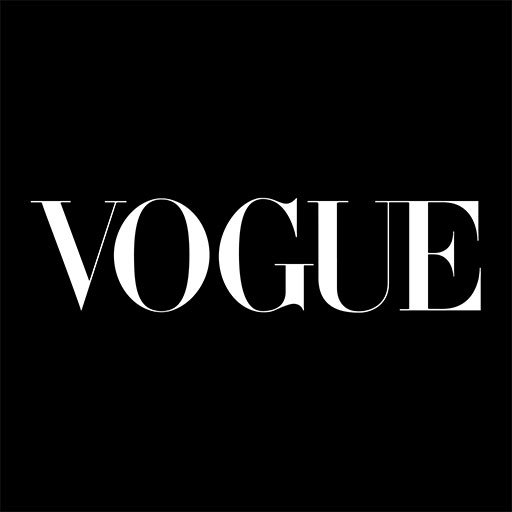 KeniaOsInfo_'s tweet photo. “¡México en París! Kenia Os se lleva los reflectores a su llegada al desfile de Louboutin en la Semana de la Moda de París, como una de las invitadas especiales del día de hoy”, destacó Vogue sobre Kenia OS. 🇫🇷 https://t.co/Y8Ekk2bxfQ