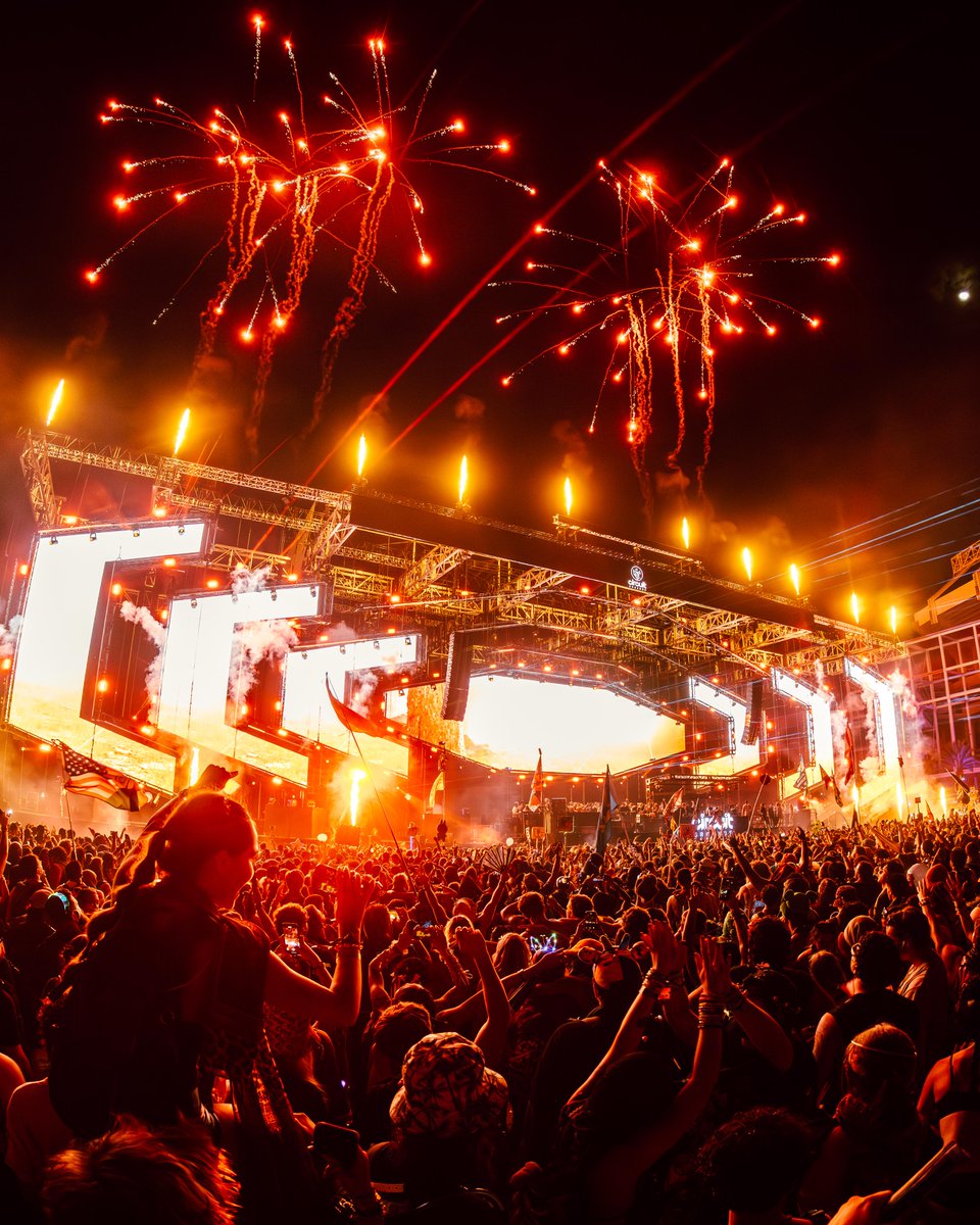 EDC_Orlando's tweet photo. Where does your rave fam end up Under the Electric Sky? 👀

🦉 kineticFIELD 🦉
⚡ circuitGROUNDS ⚡
🖤 neonGARDEN 🖤
🌼 stereoBLOOM 🌼 https://t.co/NsFyapMgDe