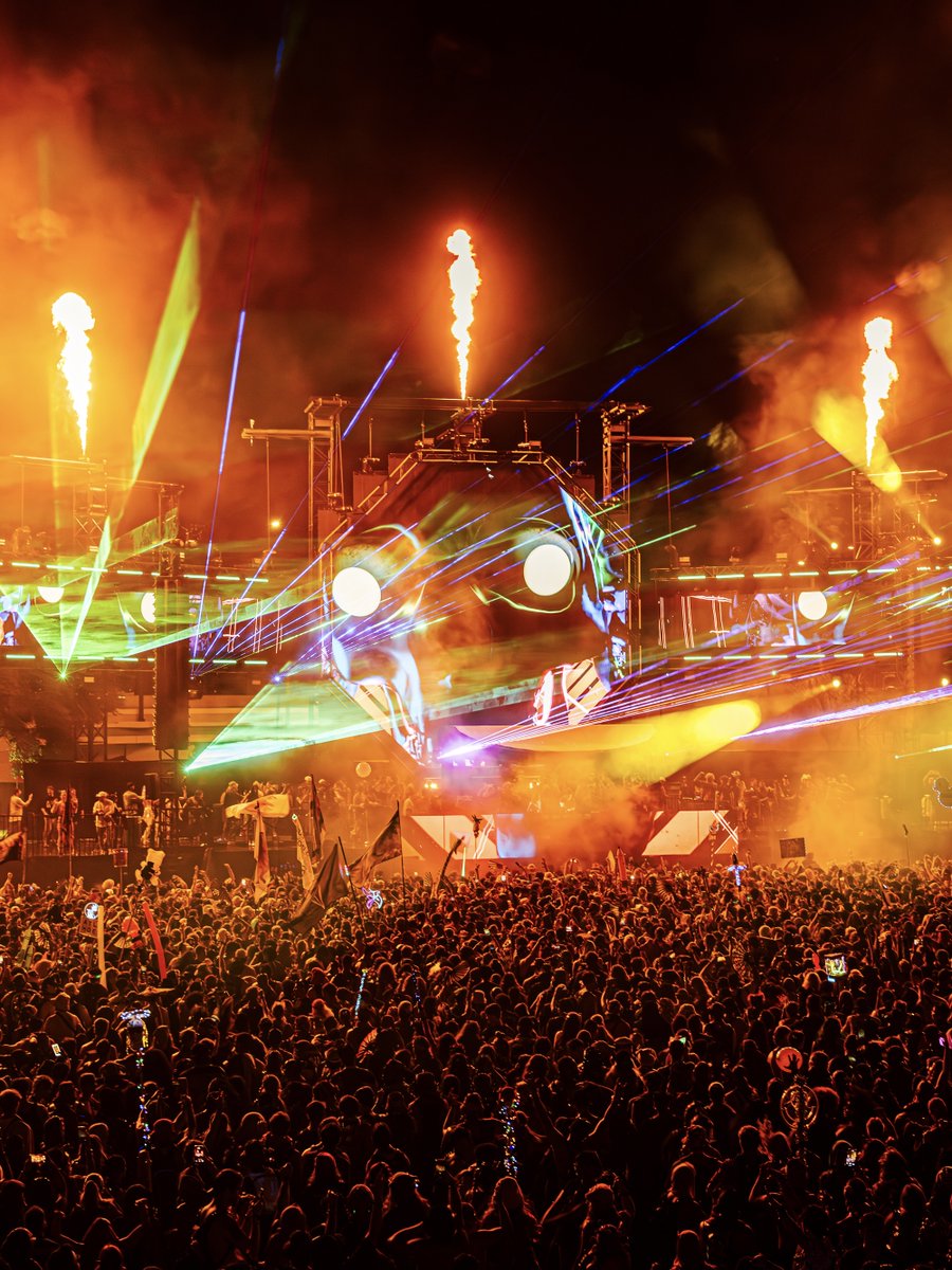 EDC_Orlando's tweet photo. Where does your rave fam end up Under the Electric Sky? 👀

🦉 kineticFIELD 🦉
⚡ circuitGROUNDS ⚡
🖤 neonGARDEN 🖤
🌼 stereoBLOOM 🌼 https://t.co/NsFyapMgDe