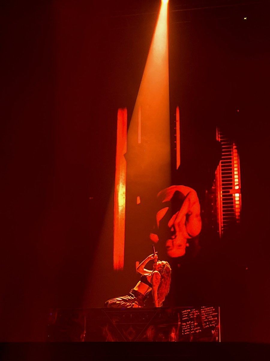 _SolarPower_'s tweet photo. Te amo @ToveLo y siempre serás #1 en mi corazón
#EstrusTour https://t.co/O1BFb07cnP