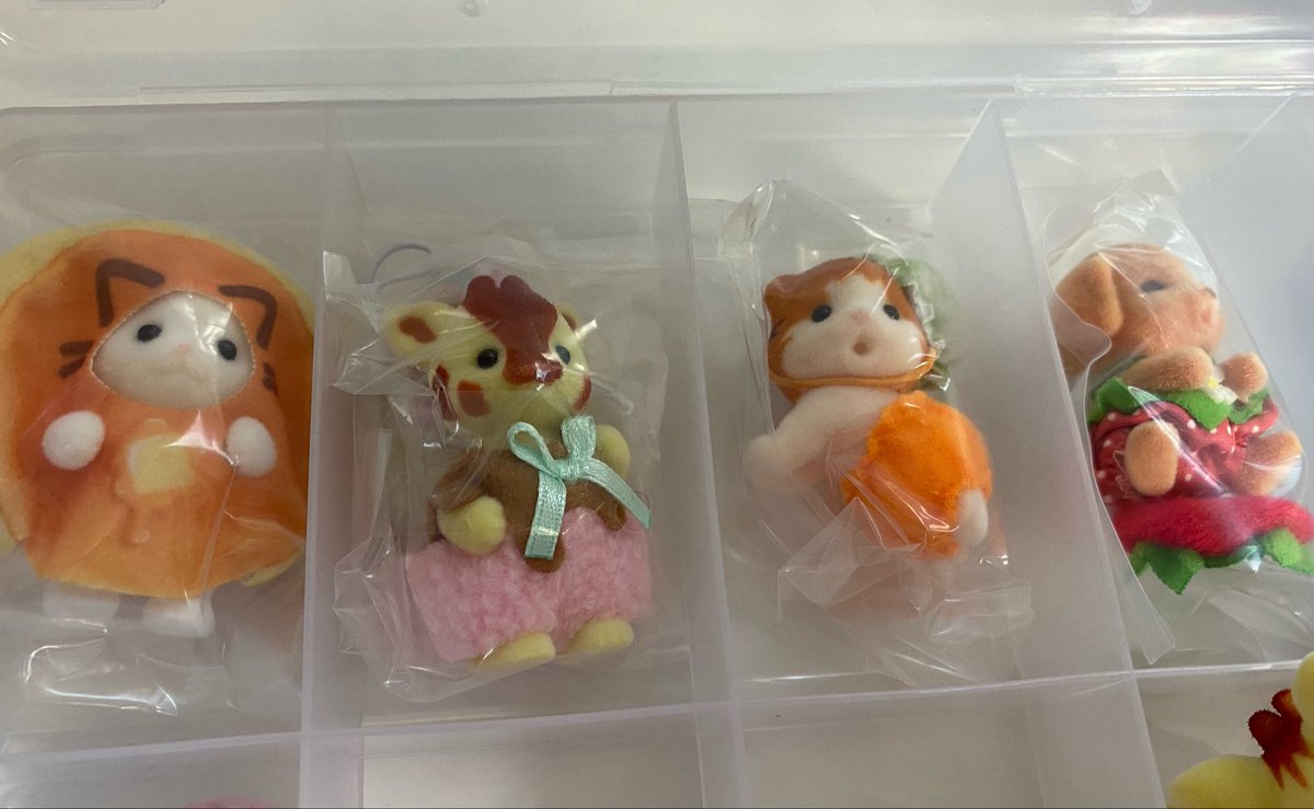 ci__1214's tweet photo. シルバニア いちご 交換

求 ゆきヒョウのあかちゃん
郵送可能な方お気軽にお声掛けください

赤ちゃん家具コレクション いちご シルバニアファミリー ローソン https://t.co/OKT1ZDMVqq