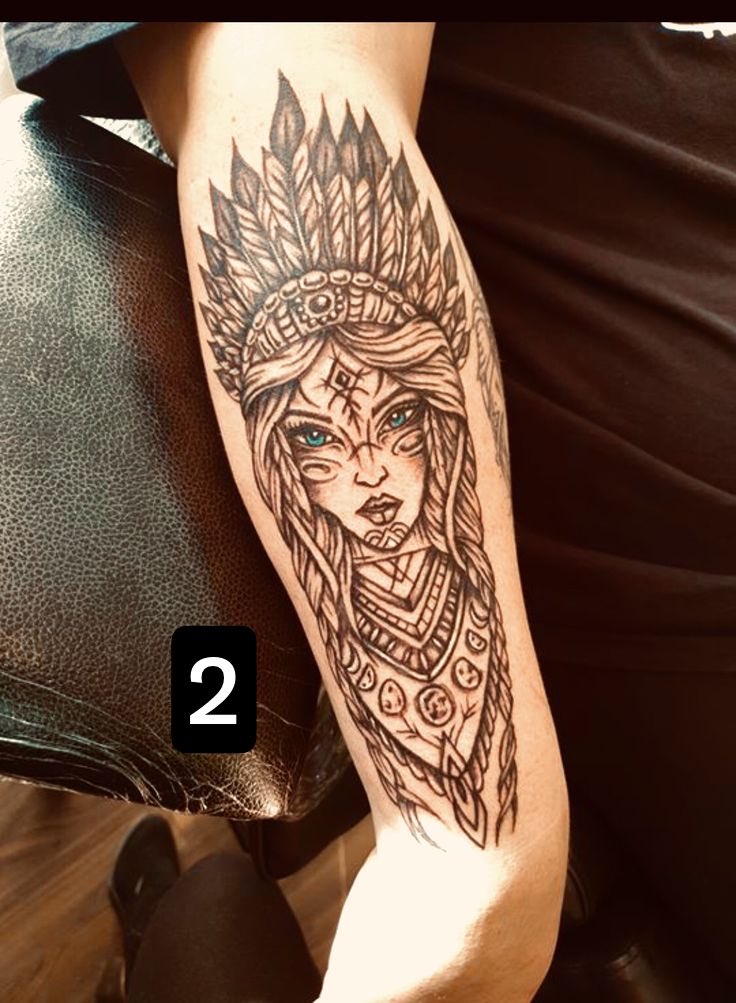 DaniH2626's tweet photo. Sat looking at tattoos while at work and I honestly don’t know which one to go for… which one would you most likely fund?? 

#findom #finsub #cashslave https://t.co/TXWyKhmCJk
