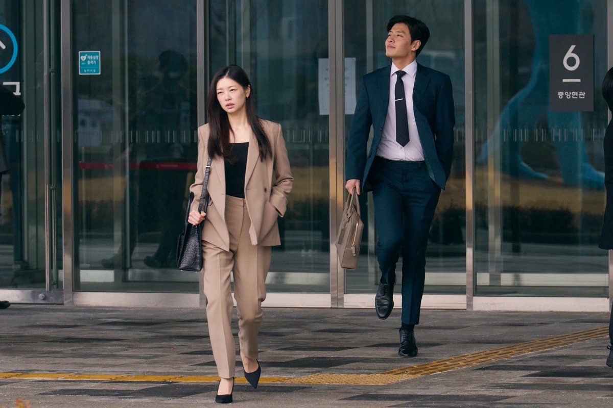 jungsominpics's tweet photo. happy 3rd anniversary to #lovereset 💖
#정소민 #JungSoMin https://t.co/upAHqwIGYt