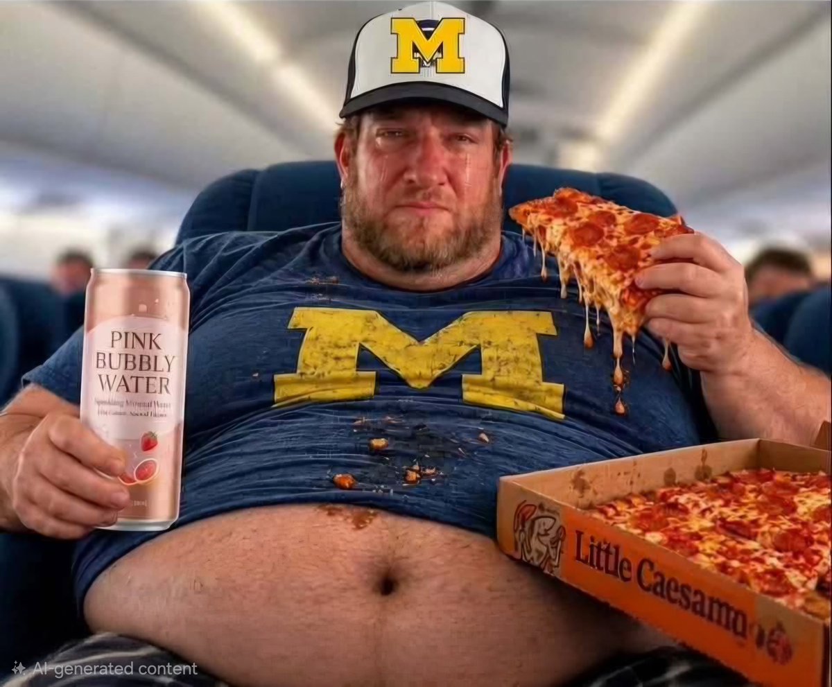 MichiganSucks8's tweet photo. Any updates on this clown boy? 🤡 #MichiganMan #moron #FanBoy #MichiganCulture #MichiganLost #MichiganCheated #MichiganSucks https://t.co/MSWhHqPp7a