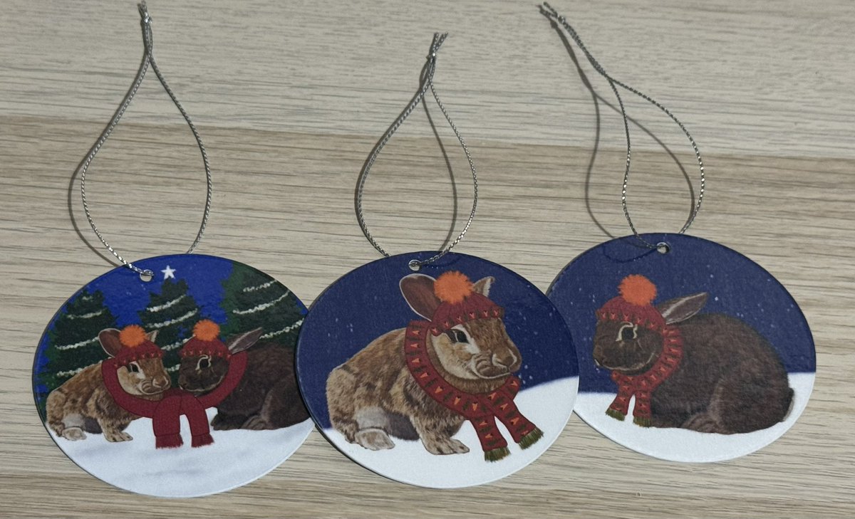 jjrabbithouse's tweet photo. 🐰 🎅 🐰 
JJ and Hettie now feature on Christmas Crackers (no bang and filled with JJ and Hettie goodies) and also gift tags! 

Christmas Crackers - https://t.co/DY3ZsBAdG5

Gift Tags - https://t.co/7fVN17SRus

Non UK? Message to order 🐰 https://t.co/mclkIozYui