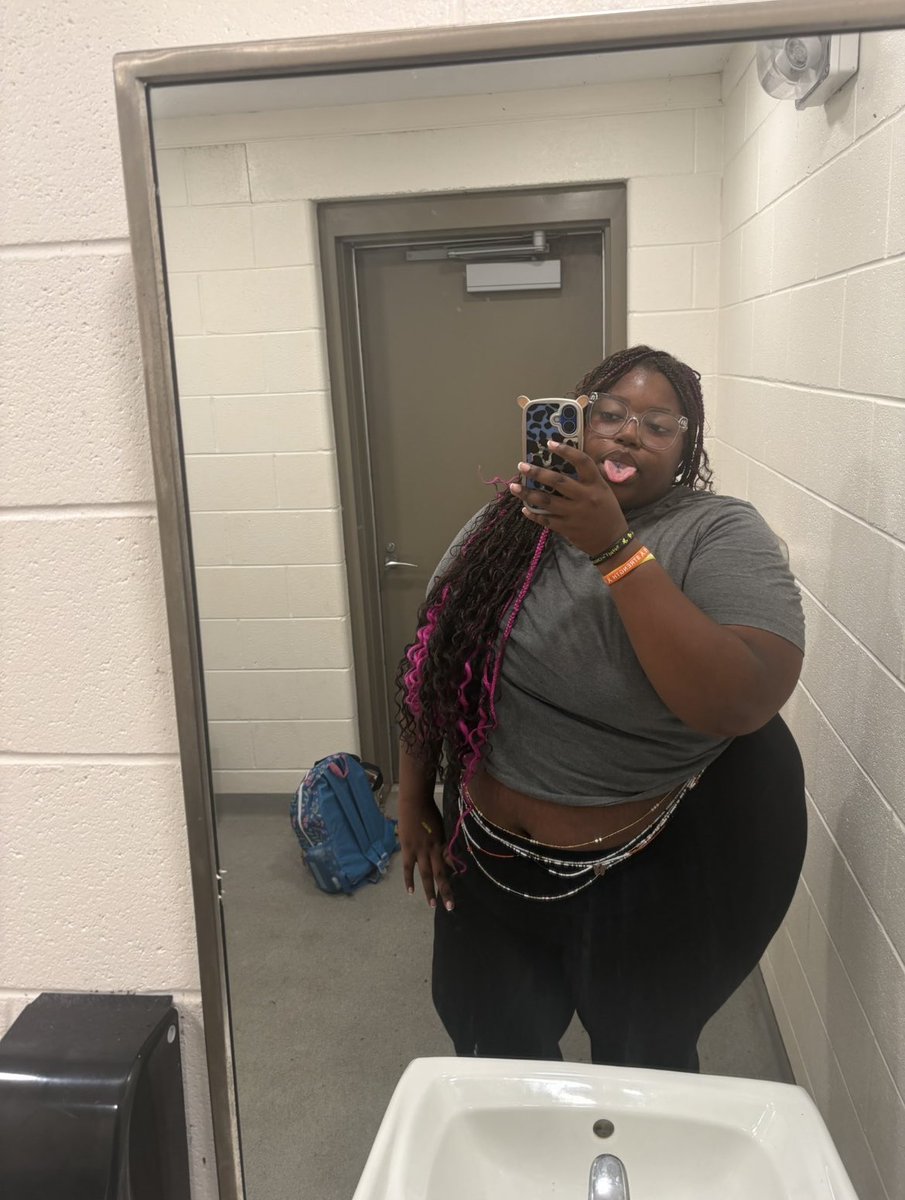 Twerkinonyohead's tweet photo. i Hurd people was looking for me from wizz , well heyyy guys . #wizz #bbw #bbw #sbbw #sellingfacetime #biggirl #bigbooty #tiktoker #atlanta #philly #freaks #phillyfreaks #at|freaks https://t.co/Pc4BBwiuqW