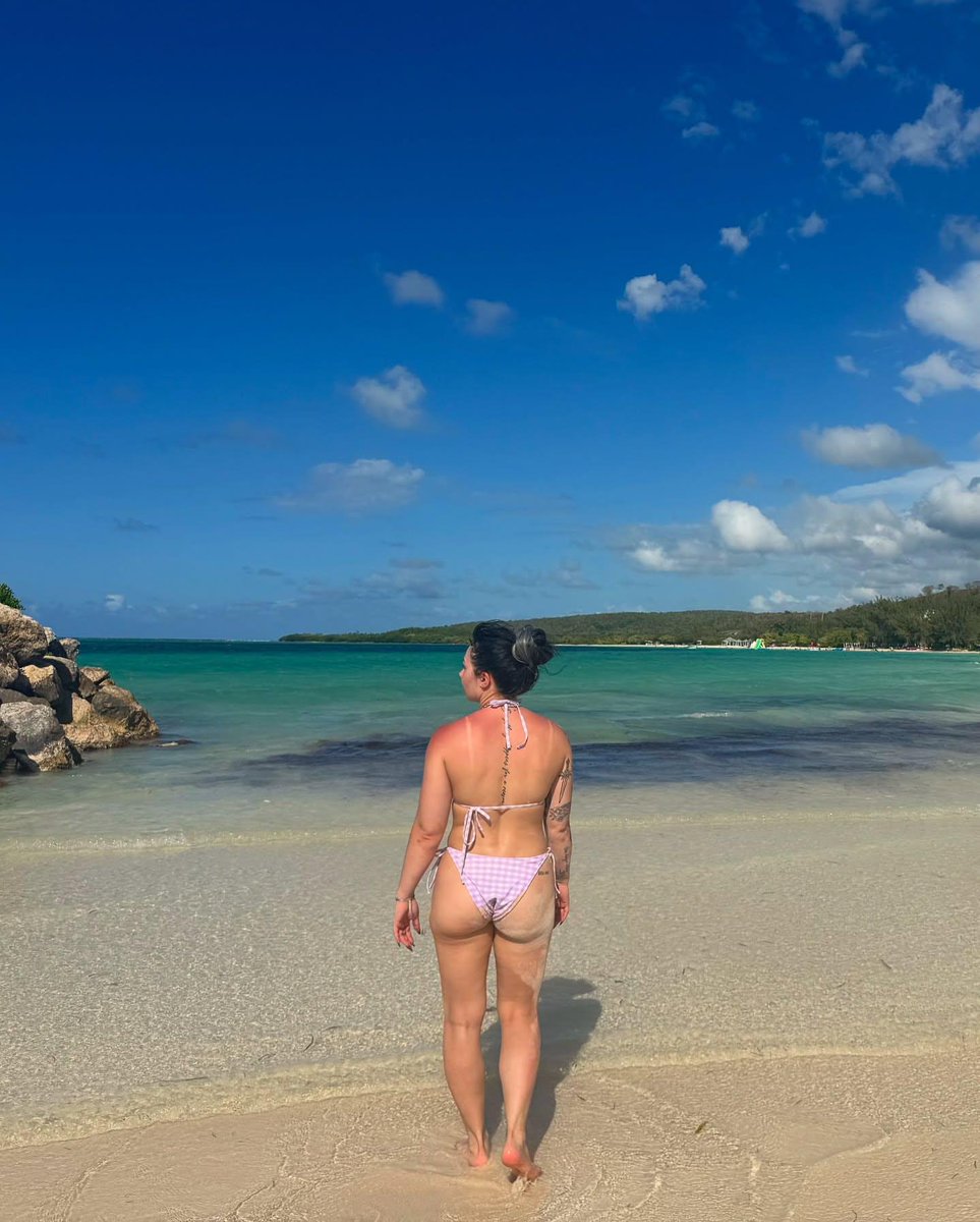 GoonedGraps's tweet photo. It's Skye Blue's birthday today. Everyone better have cocks in hand or fingers in pussy all night for her https://t.co/FUHHRaMwU7