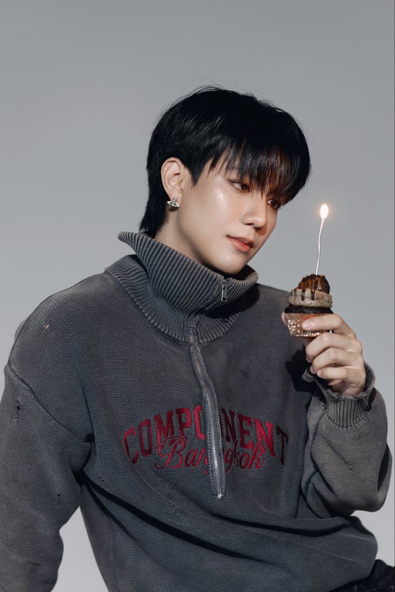 forthpcsp's tweet photo. Another year, another chapter. 🤍🎂
#26thBrightestForth https://t.co/vNVhSP0uGi