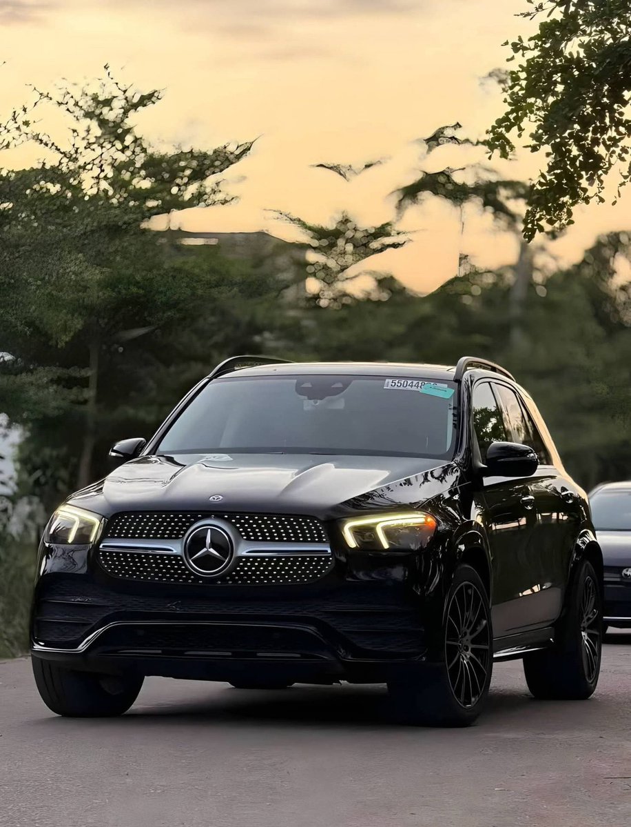 billionaire_eze's tweet photo. It doesn’t matter if you’re begging for money to eat now .. before December 31st you’ll buy your Benz 🚘 🔑 

Say amen ✅✅ https://t.co/5CMG7WsrT7
