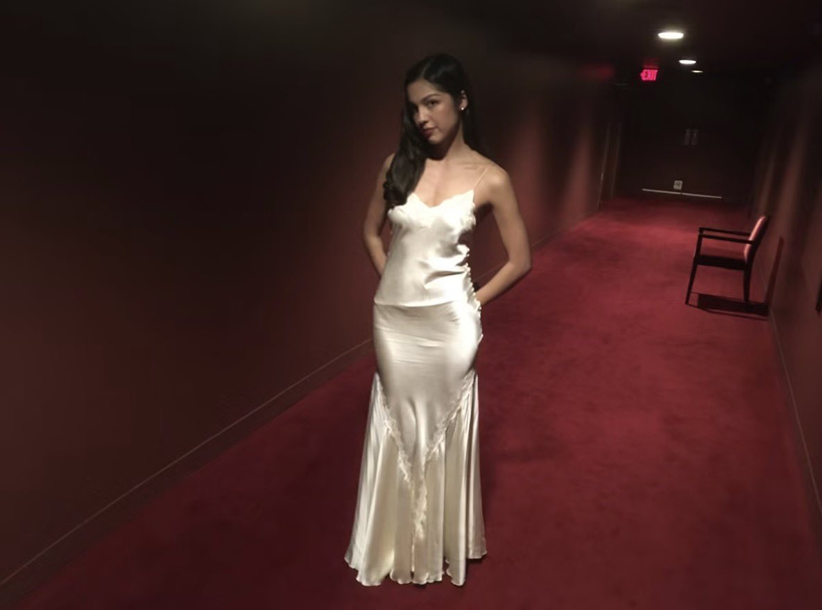 Dritualis's tweet photo. Olivia is the most perfect women imaginable, literally a Goddess on this earth https://t.co/oFj8tZ7bAO
