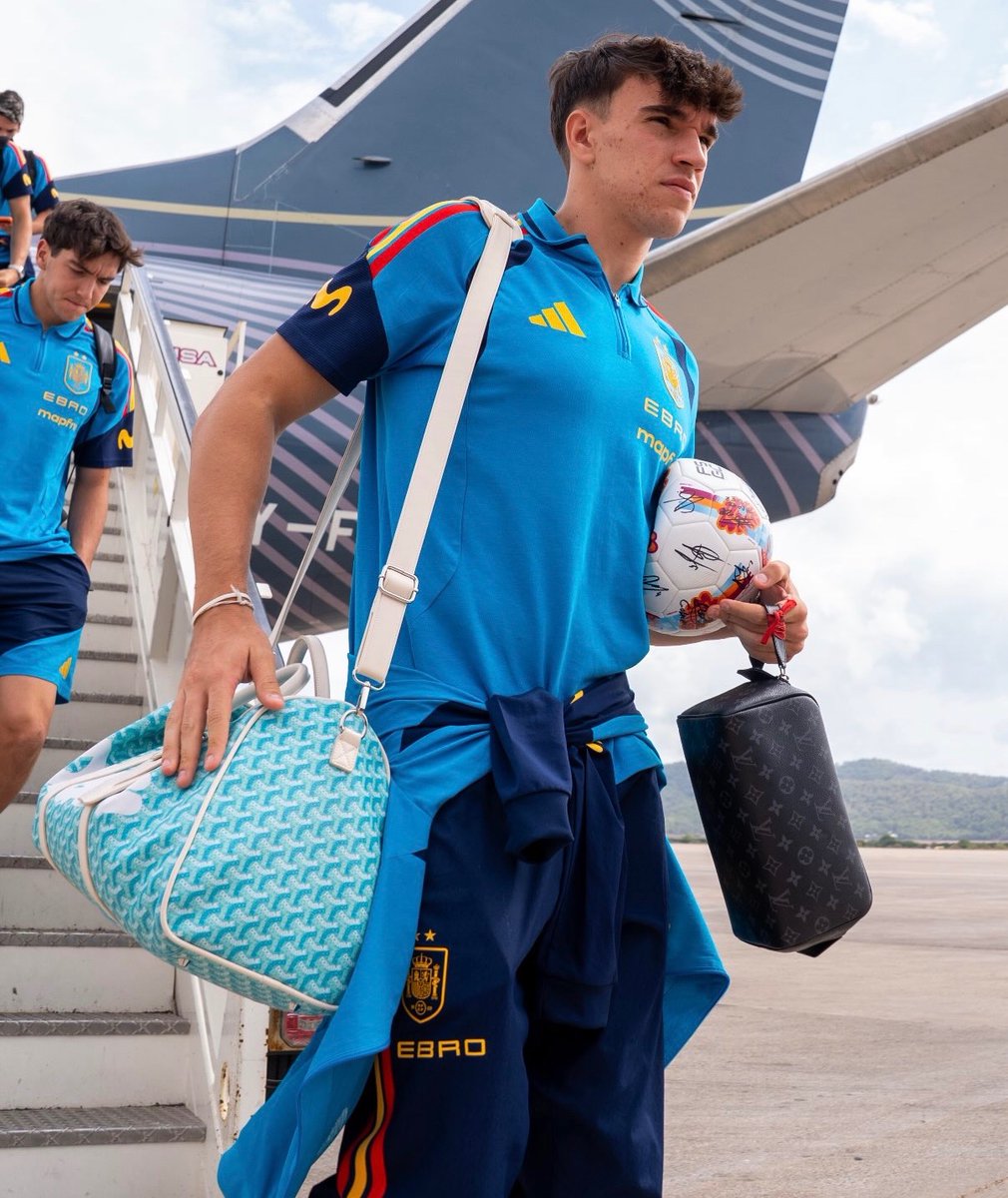 MadridXtra's tweet photo. Carlos Espí with Spain! ⭐️🇪🇸 https://t.co/ZUk2VB28bw