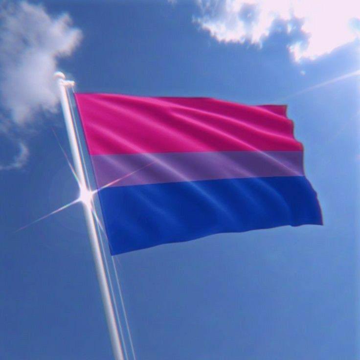 poponze's tweet photo. Jônatas Faro se assumiu bissexual dentro de A Fazenda 18. https://t.co/ifXTOnRcuf