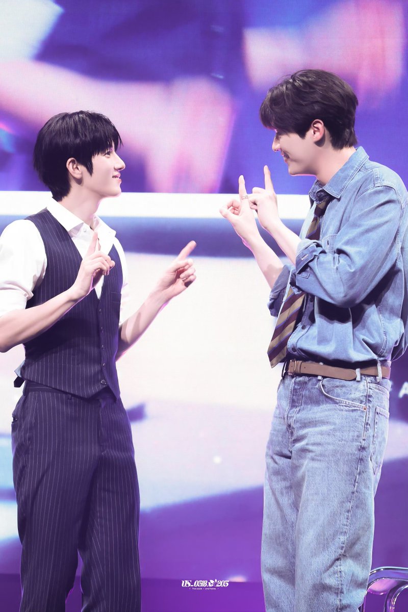 kpyssw's tweet photo. So excited for Yunshik and Siwoo at Paris Fashion Week! Go slay the show!
#YOONSIKSIWOOINPARIS https://t.co/GX7tG5gyot
