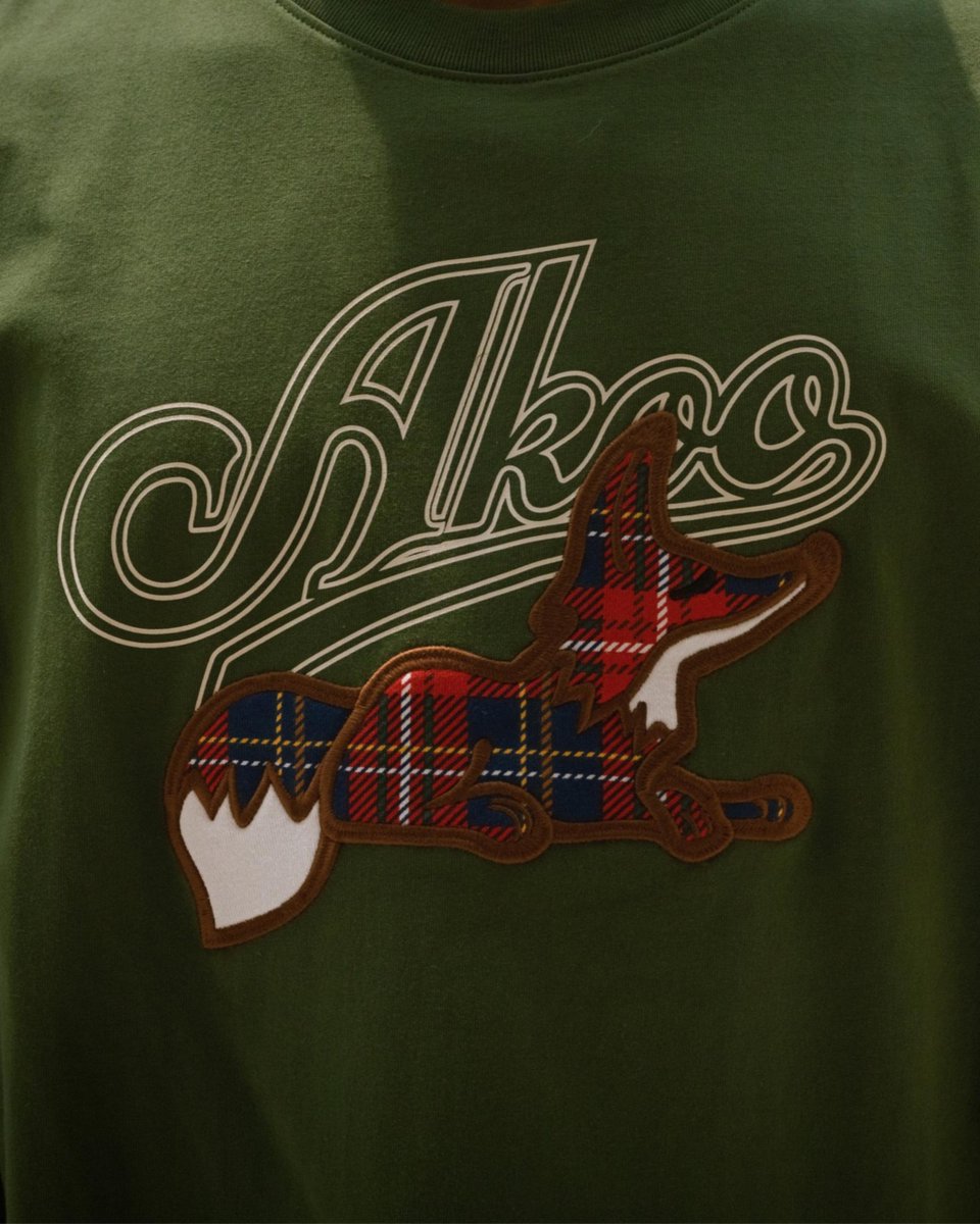 AKOOCLOTHING's tweet photo. AKOO Fall 2 2026 ๐๐ฆ๐
"Refined SS Knit" This piece features a centered Refined Snobby front graphic with appliquรฉs detailing for a subtle branded finish.
#AKOO #AKingOfOneSelf https://t.co/o6NsFH99u9