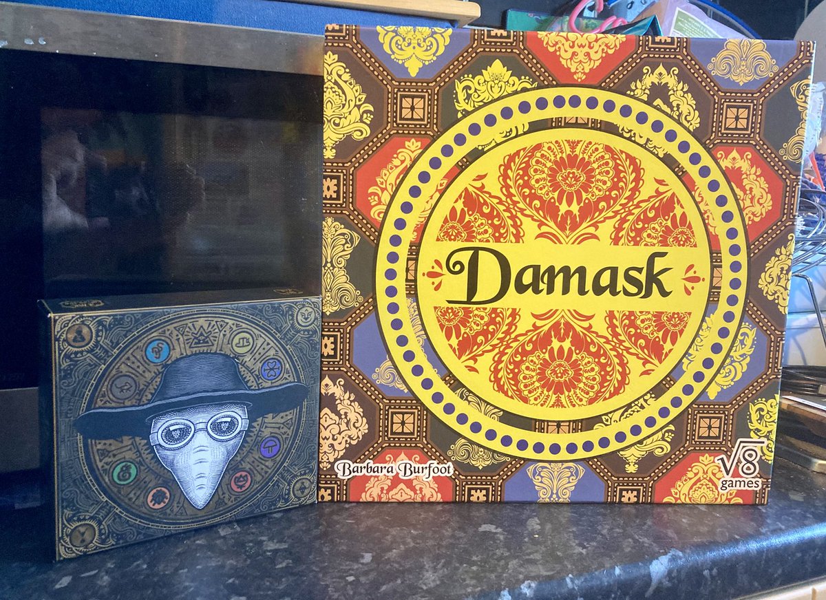 MycroftBrolly's tweet photo. Really enjoyed Weekly Board Gaming @TheBedfordPub with #Balham Board Game group on Wednesday night. I brought along #Damask @Radical8Games and #HexEffects #PillboxGames. Both games are a lot of fun and hugely enjoyable. Highly recommending the games & the group :) https://t.co/p8H8LpK9Vc