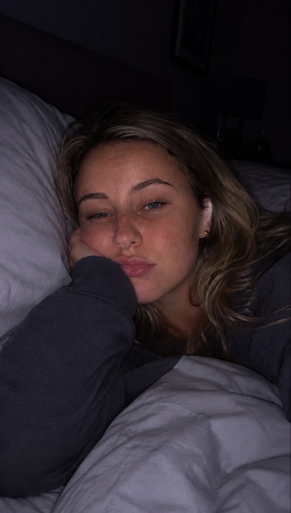 MeganLarson359's tweet photo. Just me, my bed, and a little peace 🤍 https://t.co/PKu7hl783i