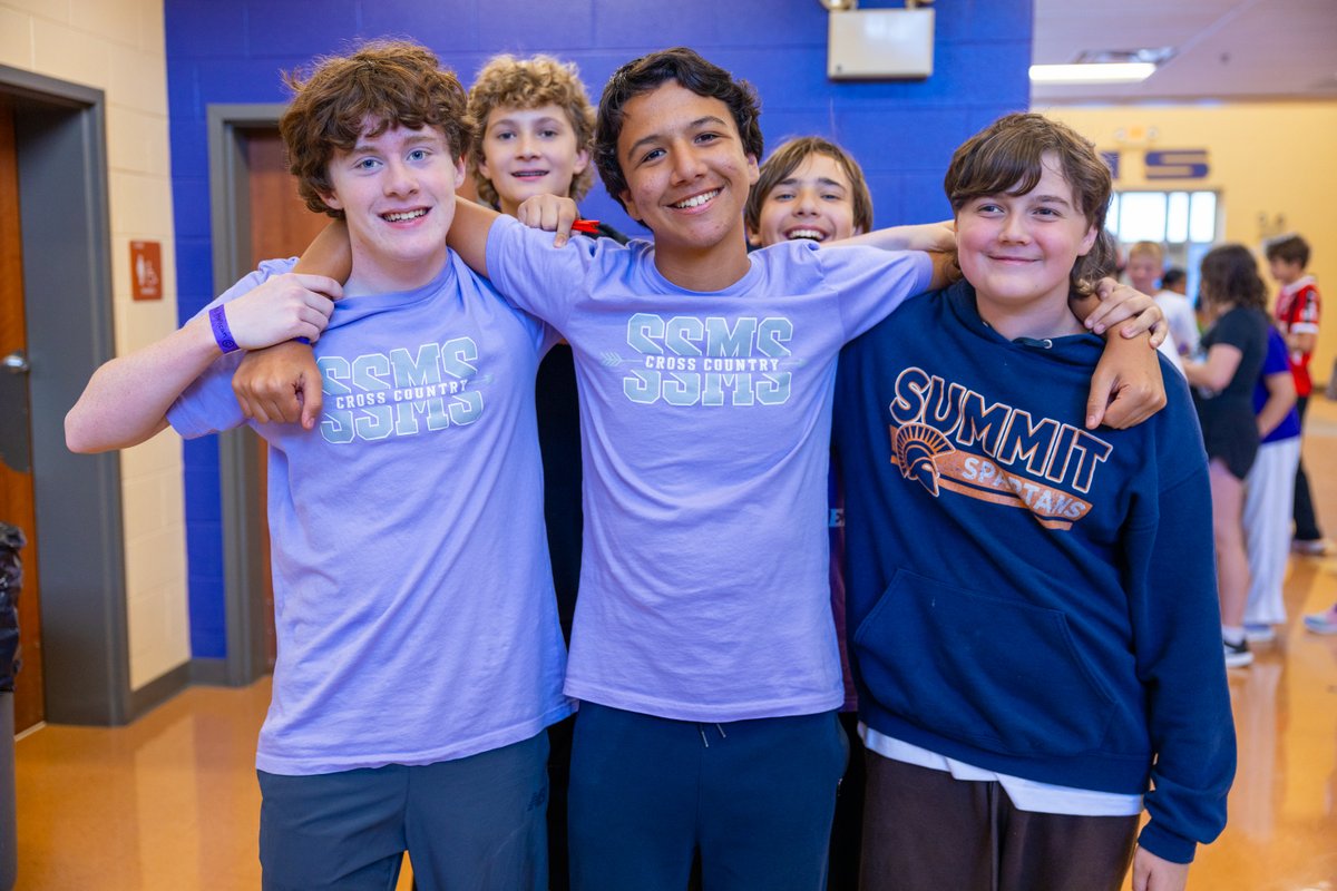 WCSedu's tweet photo. 🍕 Spring Station Middle's annual Fun Fair brought students and staff together for an afternoon of food, games and activities on September 24. https://t.co/dhASZ1sxQ7