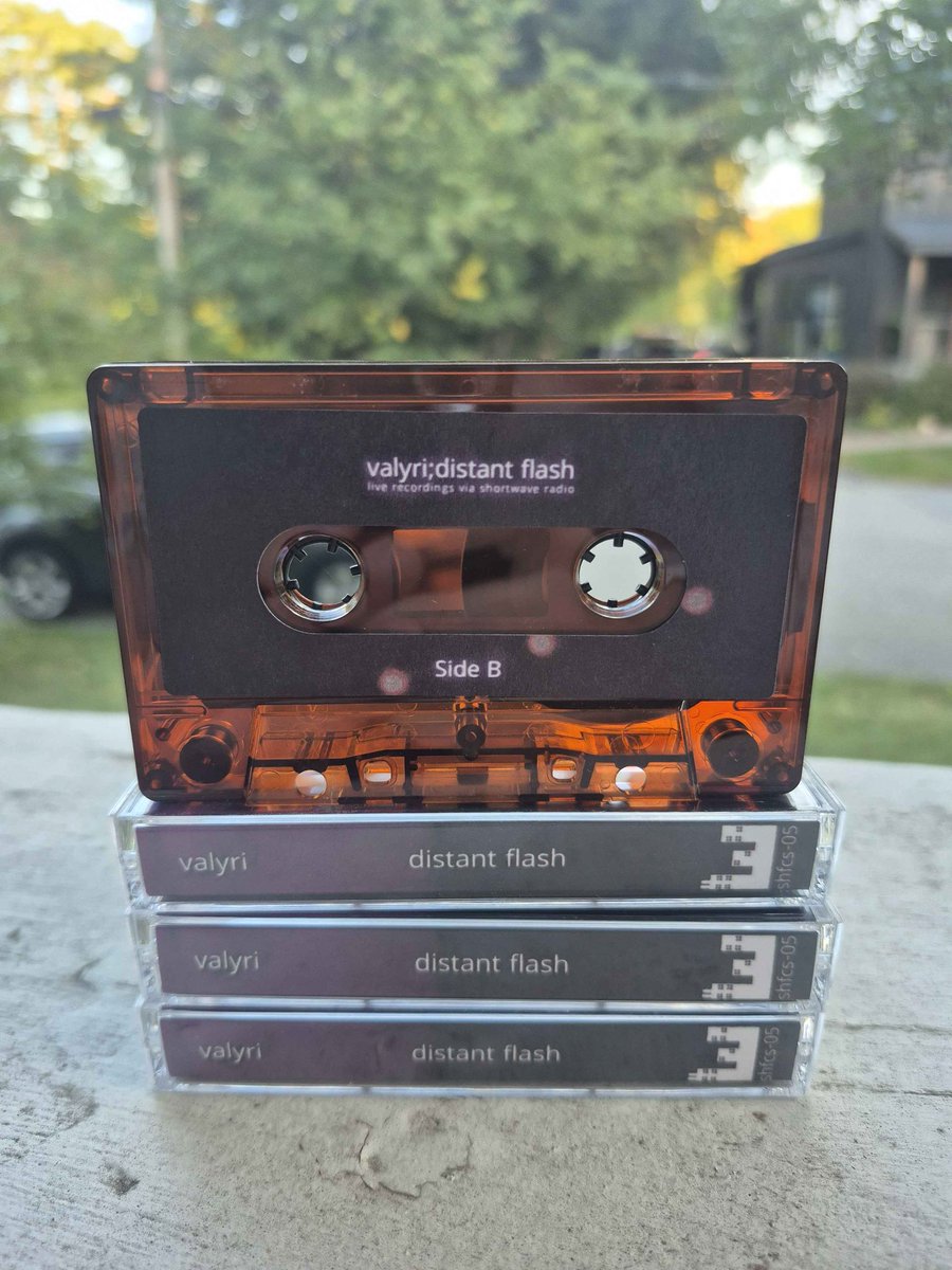 shatterfoil's tweet photo. Reissue copies of valyri - distant flash are now available on the site!

We’ve entirely redone the art and design for this rerelease and hope a new set of listeners enjoy hearing this experiment in live shortwave radio art.

https://t.co/nF5R2ehtUn https://t.co/4ZsVe520Fl