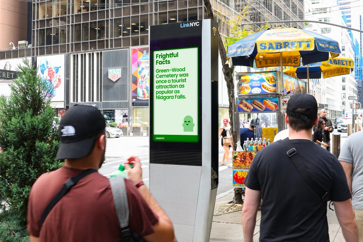 LinkNYC's tweet photo. October is here, and Halloween is creeping closer. LinkNYC is getting into the spirit with chilling facts from NYC’s past. https://t.co/svun0ptdo5