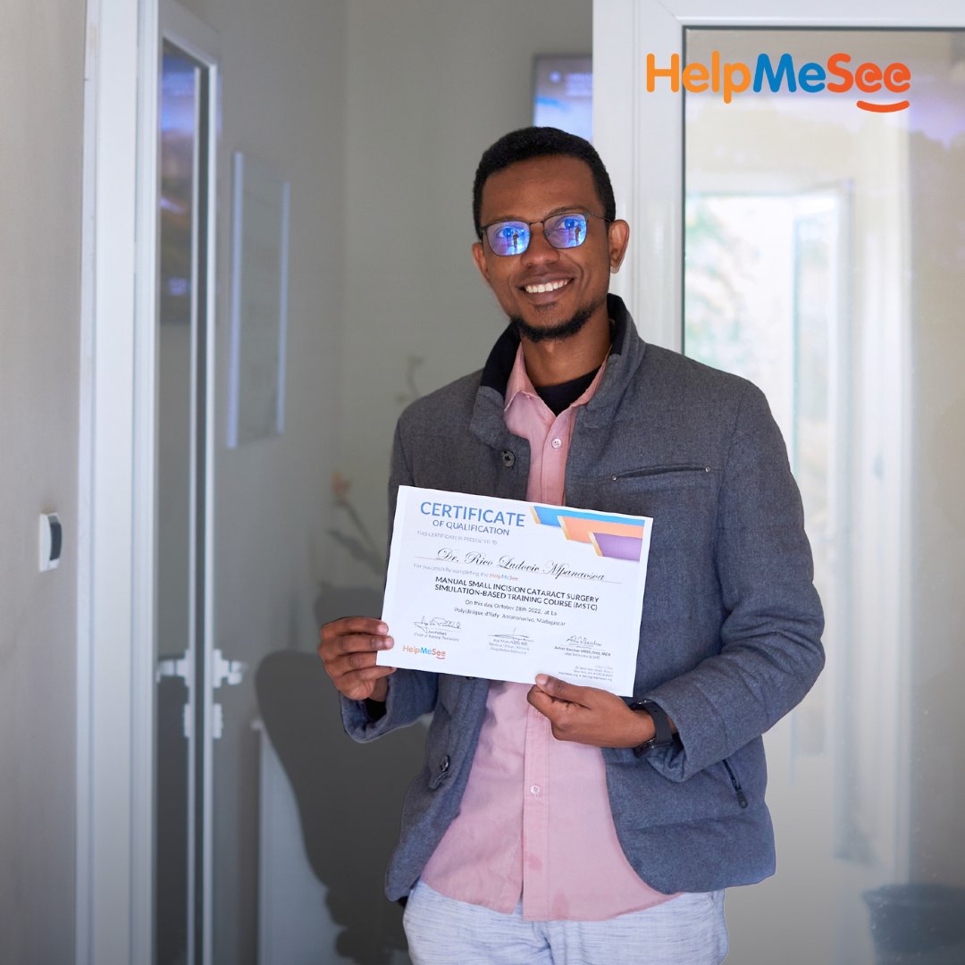 HelpMeSee's tweet photo. Cataract surgeons who complete HelpMeSee #MSICS training commit less surgical errors, resulting in safer surgeries and better outcomes for the people counting on them to restore their sight.

Learn more about HelpMeSee’s Simulation-based Training Program: https://t.co/M1uevh6LFF https://t.co/GGnFW7c351