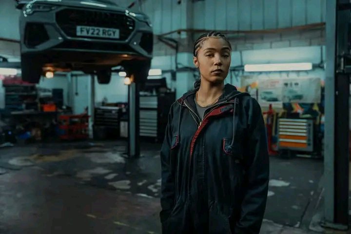 MoviePlusx's tweet photo. I hope Zosia got out of the house before the bomb went off.

I'm not ready to say goodbye to this character,pls!! https://t.co/q2gFOBiy1s