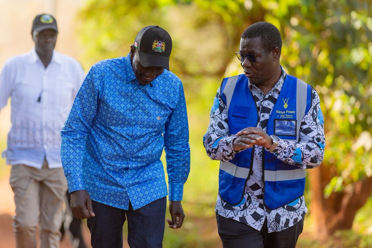 OpiyoWandayi's tweet photo. Joined President @WilliamsRuto for the commissioning of last-mile electrification projects in Kilifi South Constituency, Kilifi County, with @KenyaPower. https://t.co/7BNY3R0JSg