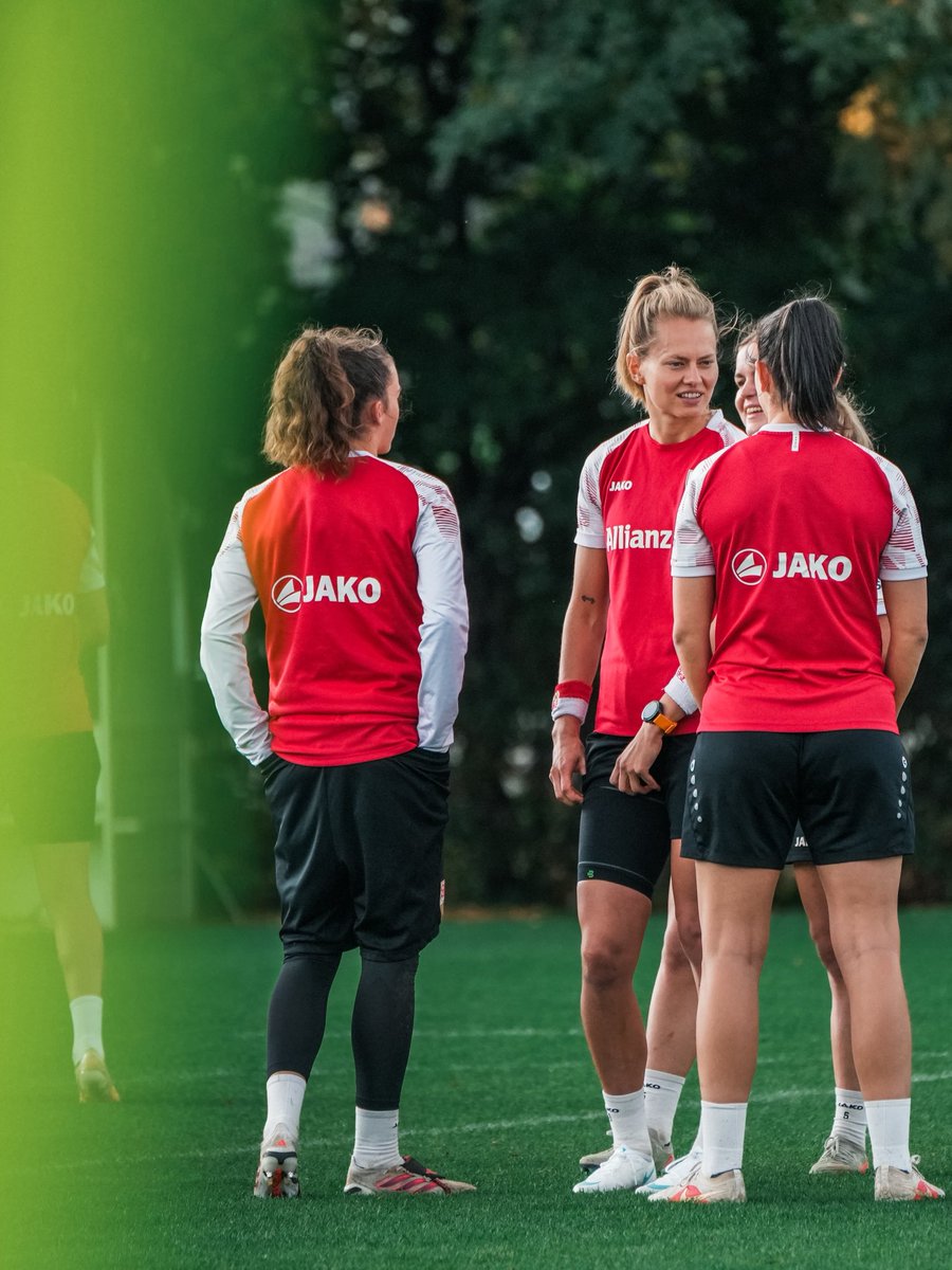 VfB_Frauen's tweet photo. Feinschliff fรผr Sonntag ๐ช
_
#VfBFrauen | #VfB | #VfBFCU | #GPFBL https://t.co/CxmM8mI2Ex