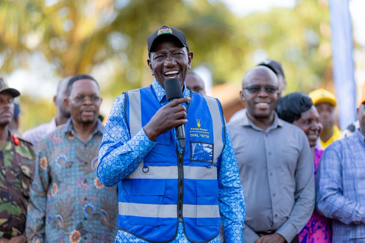 OpiyoWandayi's tweet photo. Joined President @WilliamsRuto for the commissioning of last-mile electrification projects in Kilifi South Constituency, Kilifi County, with @KenyaPower. https://t.co/7BNY3R0JSg