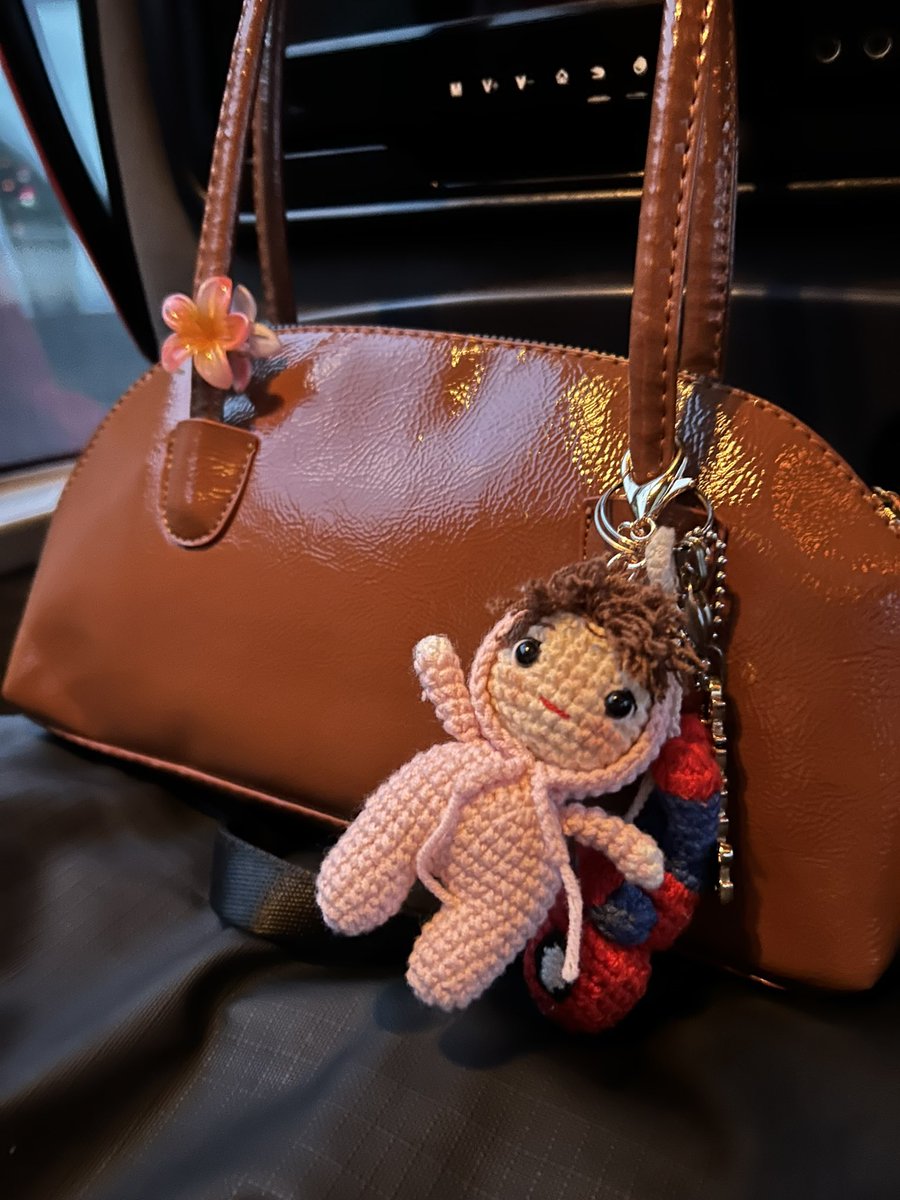 yeobuseyo7's tweet photo. 👋🚌 https://t.co/Vxtmig55B0