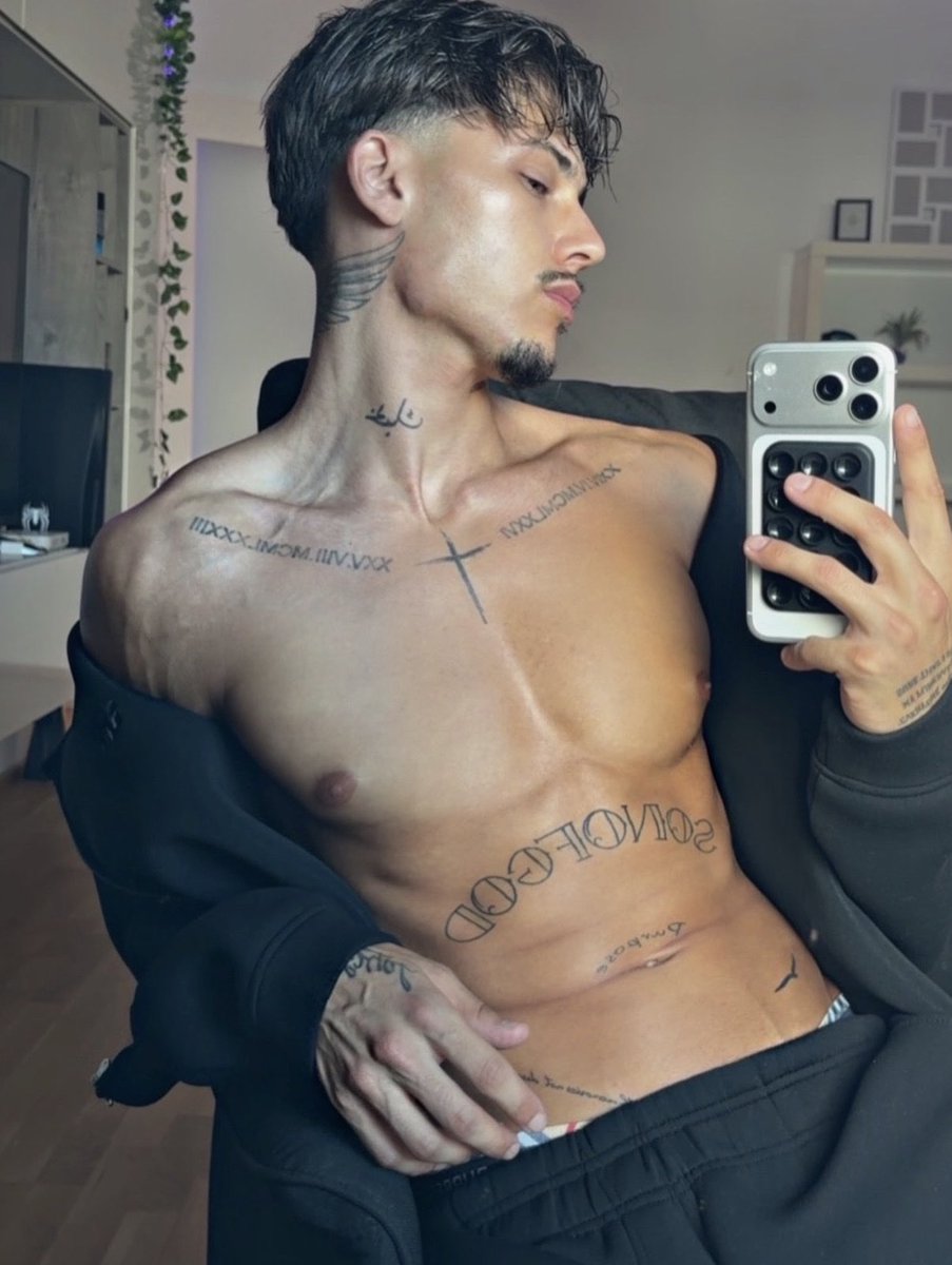 inkedproblem's tweet photo. INTERACTION CALL —

name‘s devon. 20irl. looking for moots.

                 like &amp; retweet 4 moots https://t.co/puCoB19Jvt