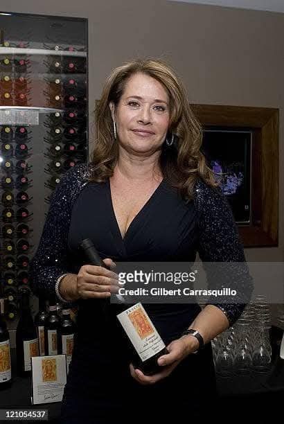 barbaravitali2's tweet photo. Happy Birthday to #LorraineBracco October 2,1954 #Goodfellas #MedicineMan #TheSopranos #RizzoliAndIsles https://t.co/a6Z1fZtozC