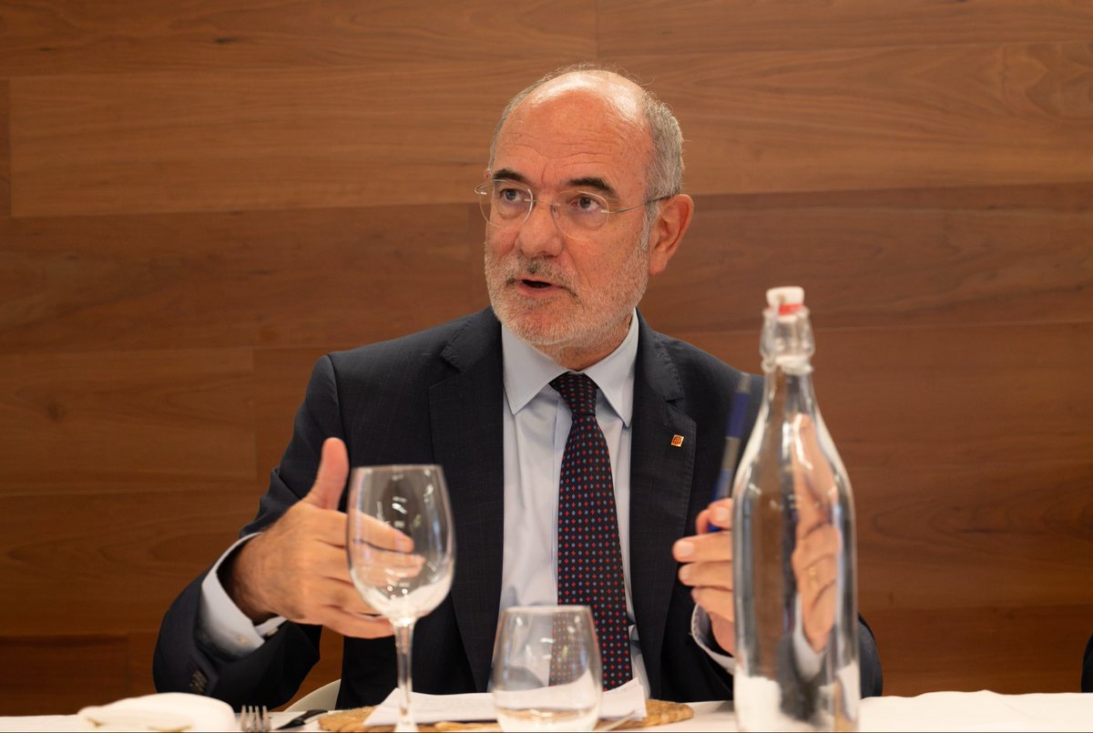 jduch's tweet photo. Profitosa trobada amb l'empresariat vallesà a la @CambraTerrassa.

Hem compartit impressions sobre l'evolució del context europeu i internacional i claus que ajudin el sector a entendre com posicionar-se i alinear-se amb les prioritats estratègiques de la Unió Europea. https://t.co/PweRv6sLN5